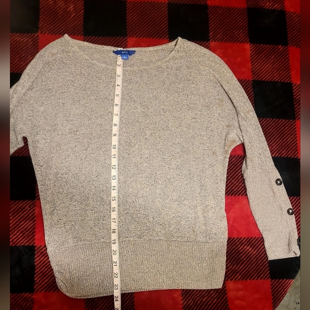 Ladies Super soft sweater by Apt.9 Has 3/4 legnth sleeves. Beige/Sand colored. - Picture 4 of 7